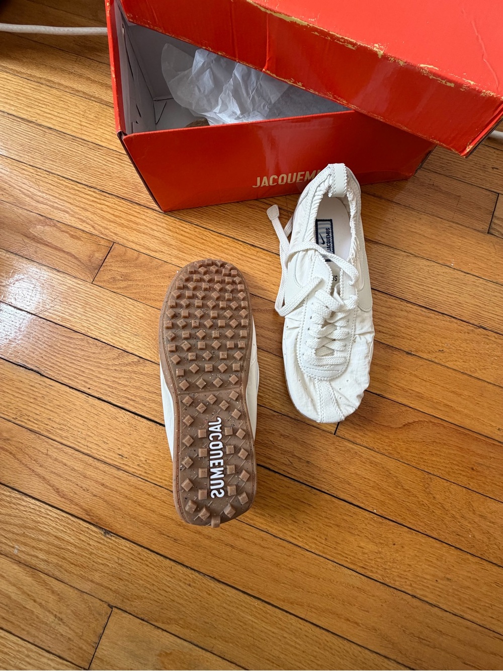 NWT Nike x Jacquemus Moon Shoes - Soft Pearl Size 8 - Picture 4 of 5